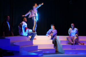 Personne n'est ensemble sauf moi